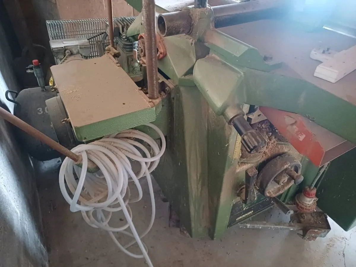 Combination planer thicknesser and spindle moulder - Image 2