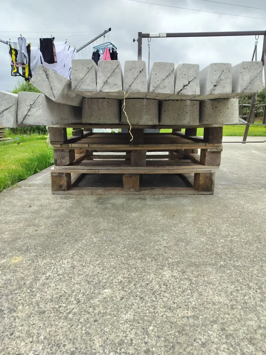 Concrete posts and rails - Image 3