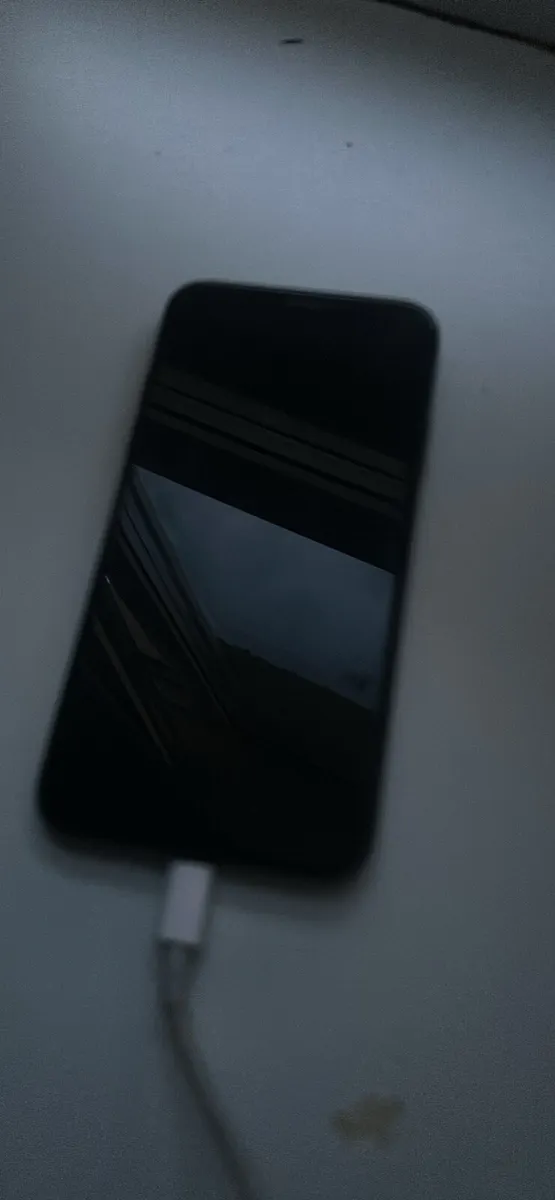 Perfect Condition Black Iphone Xs 64Gb - Image 2