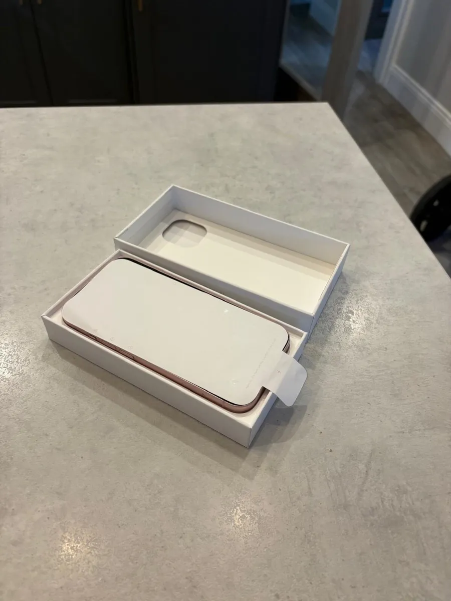 iPhone 15 128GB Unlocked - Image 3