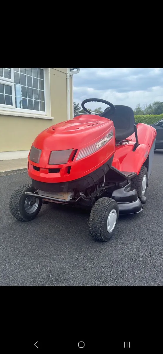 Castlegarden ride on mower - Image 3