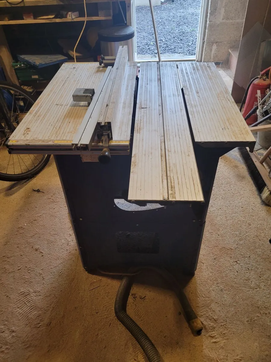 Record power saw - Image 1