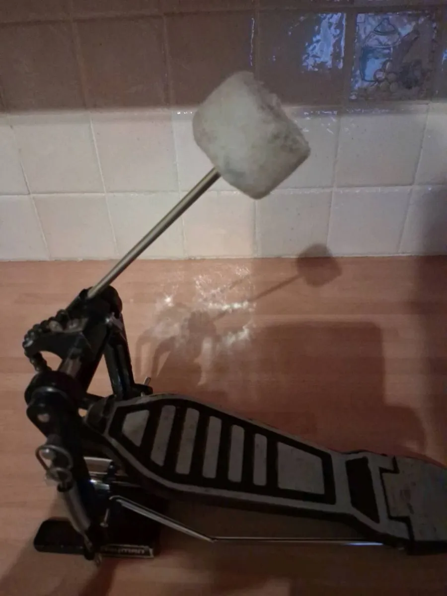 Bass drum pedal - Image 1