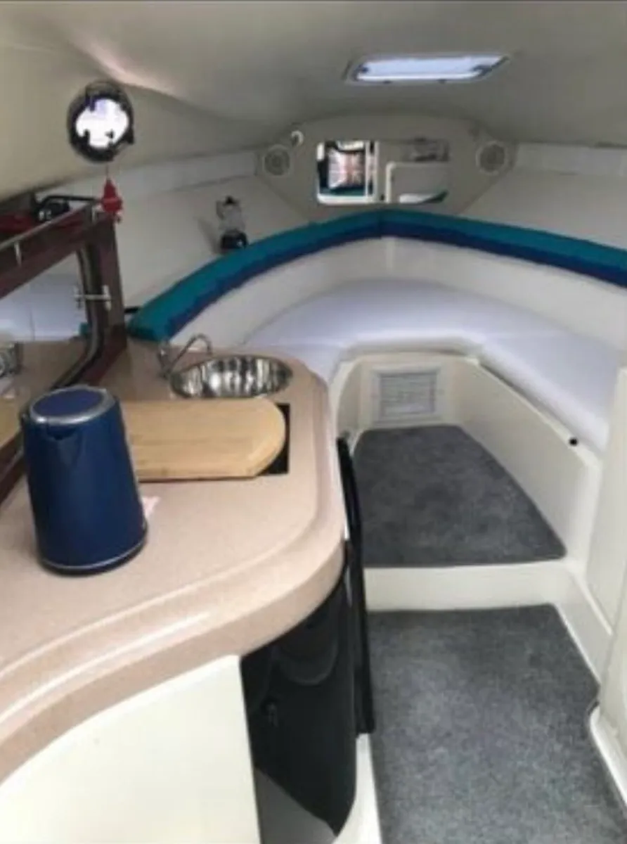 1997 Donzi 275 LXC – Performance Cruiser - Image 4