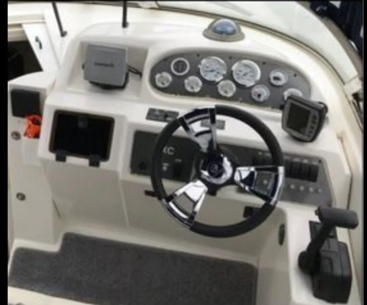 1997 Donzi 275 LXC – Performance Cruiser - Image 2