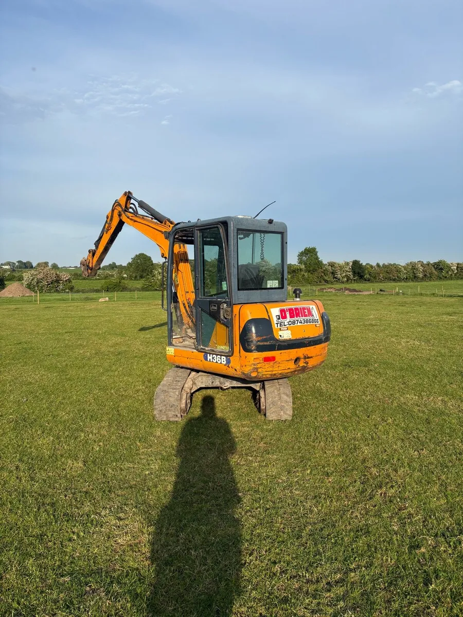 3 ton digger - Image 2