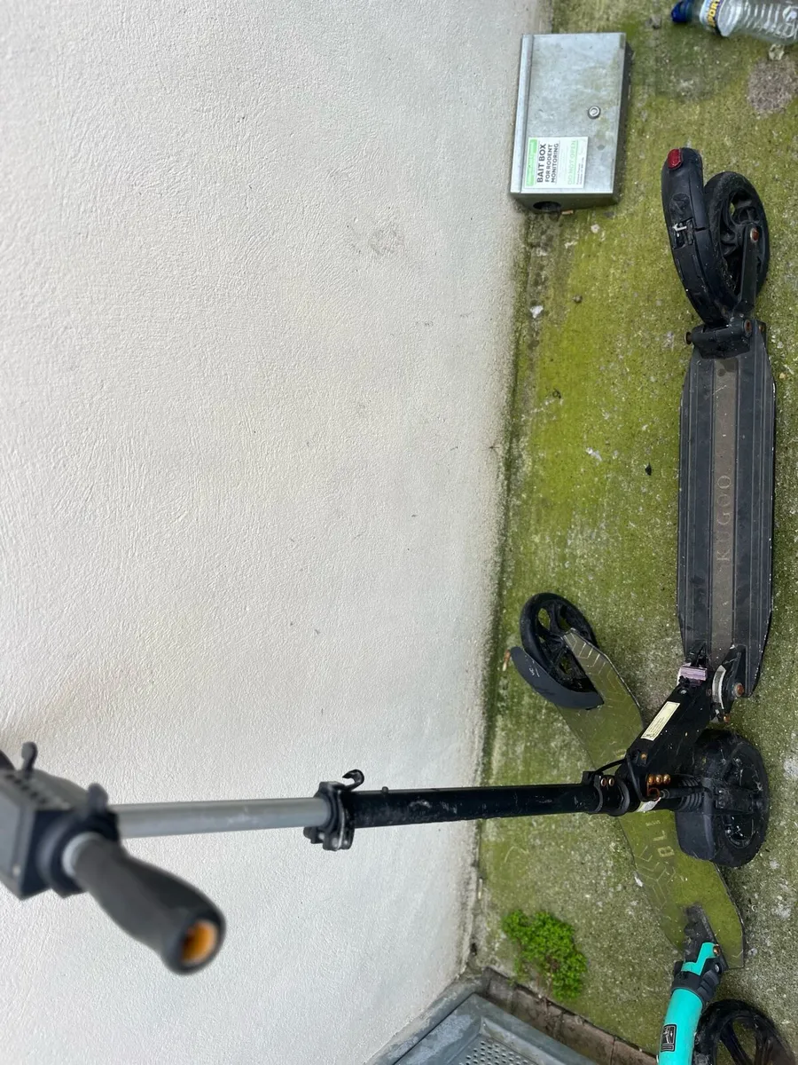 E SCOOTERS FOR REPAIR OR PARTS - Image 4