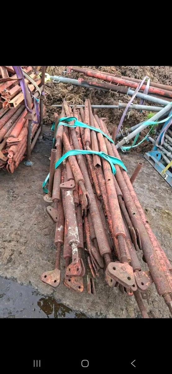 Peri shuttering push pull bars - Image 2