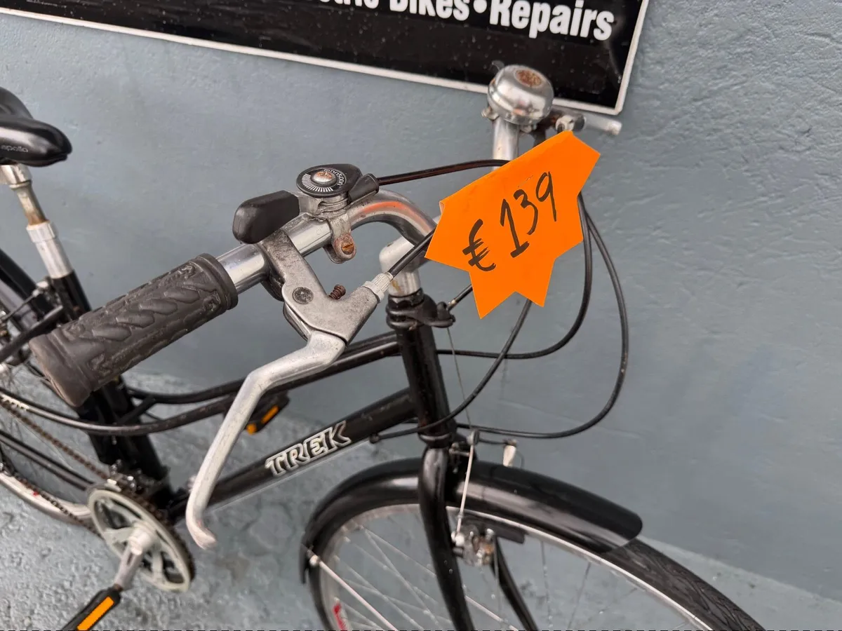 Trek hybrid bike❗️Open 7 days of the week ❗️ - Image 2