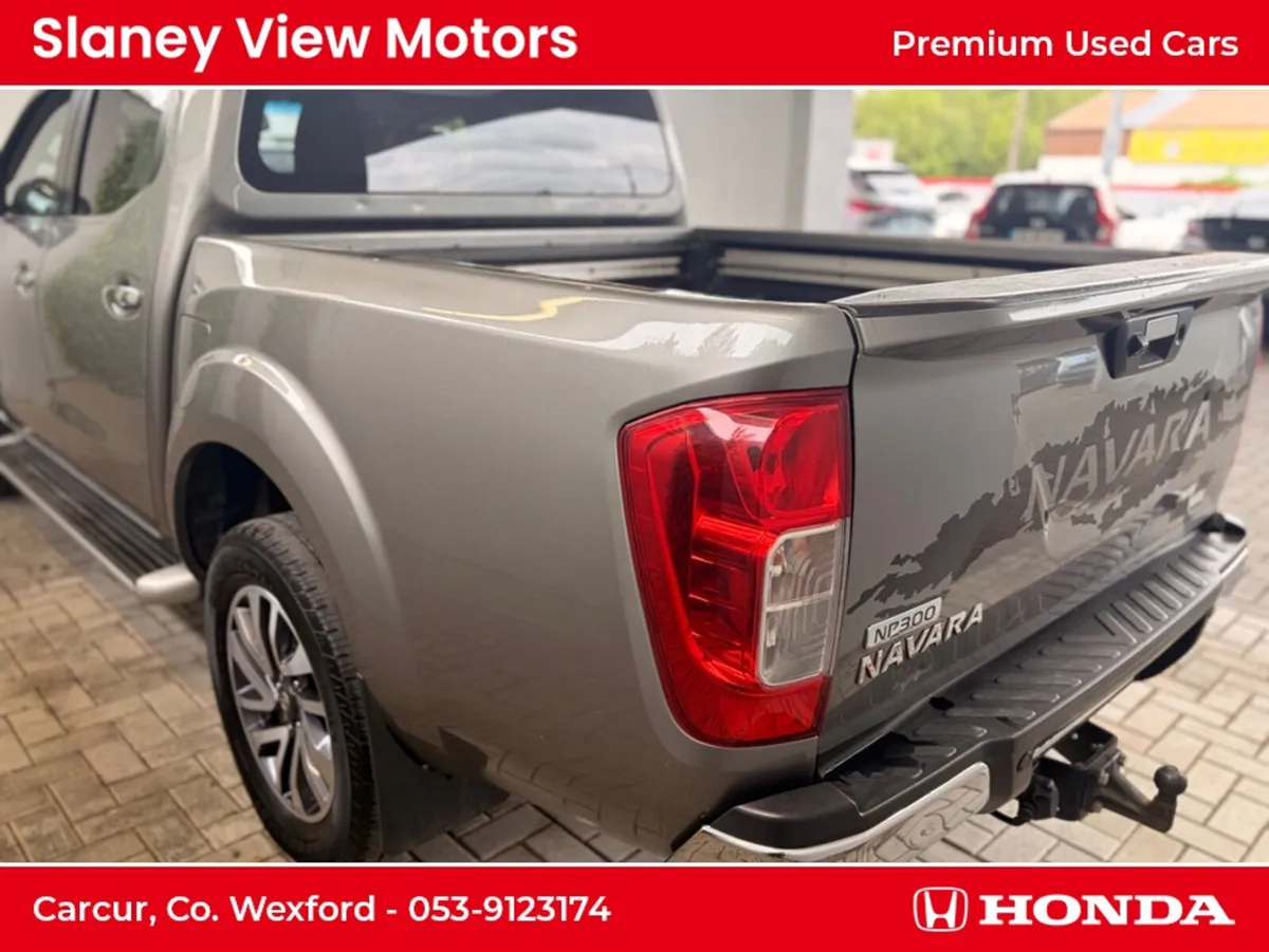Nissan Navara 2.3 DCI NP300 TEKNA 4DR - Image 4