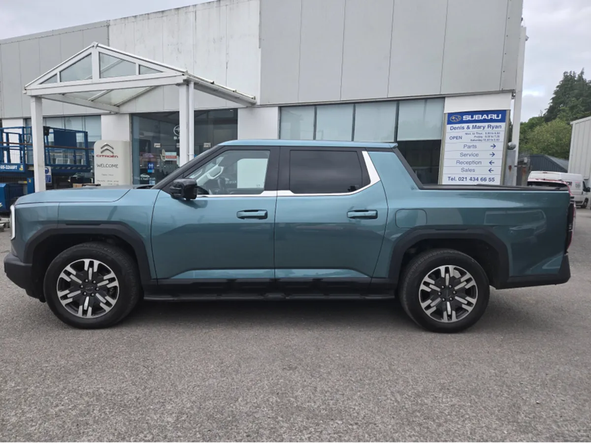 Maxus DELIVER 9 4X4 LUXURY PICK UP - Image 2