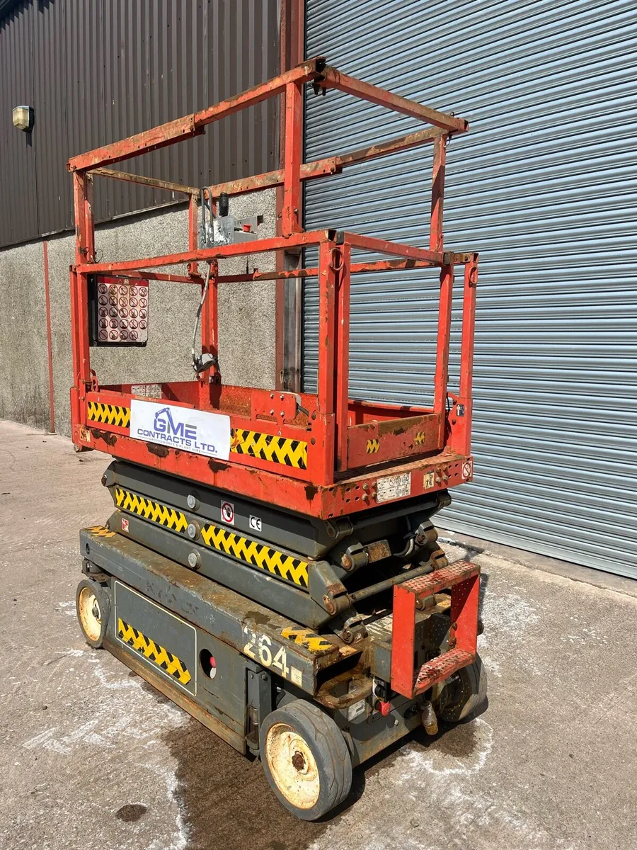 Skyjack sjiii-3219 electric scissor lift - Image 1