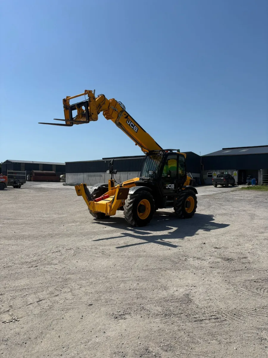 JCB Teleporter - Image 1