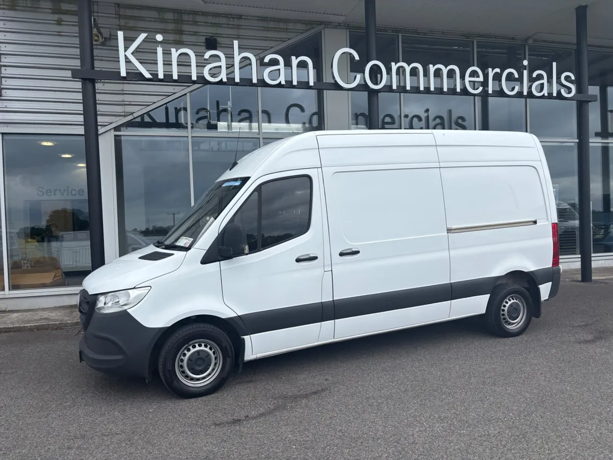 2023 Mercedes-Benz Sprinter Auto 55k kms - Image 1