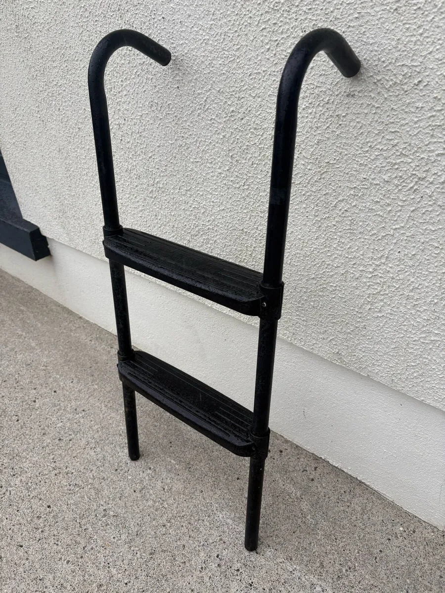 Trampoline steps - 10ft - Image 1