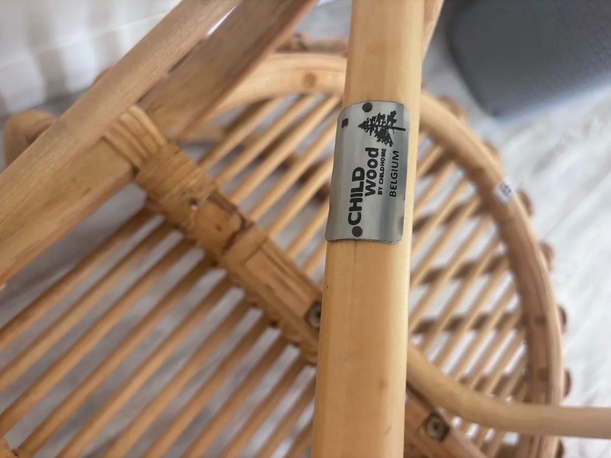 Baby Rattan cot - Image 2