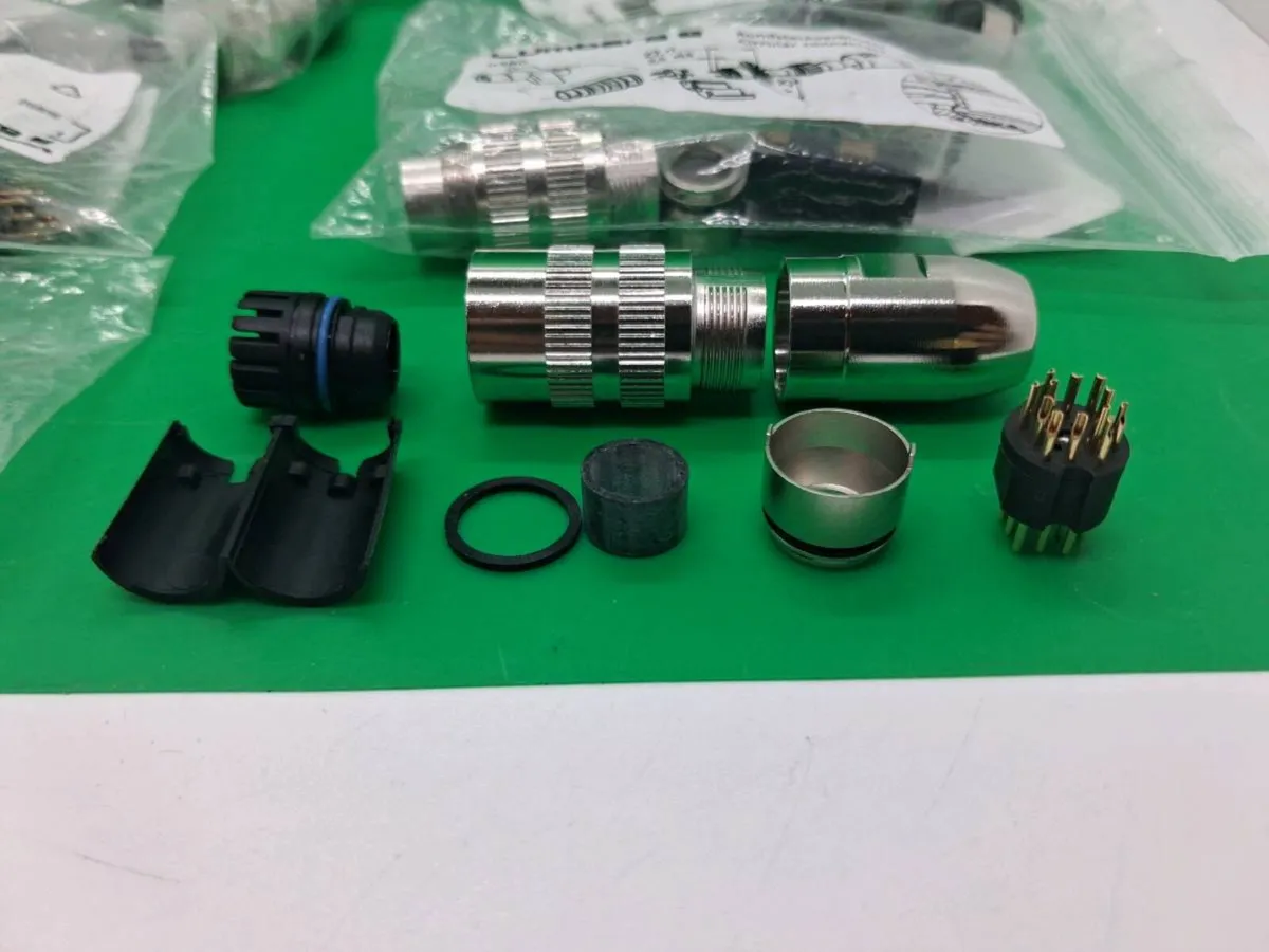 Postage - 9 x Lumberg 0332 06 Circular Connector - Image 4