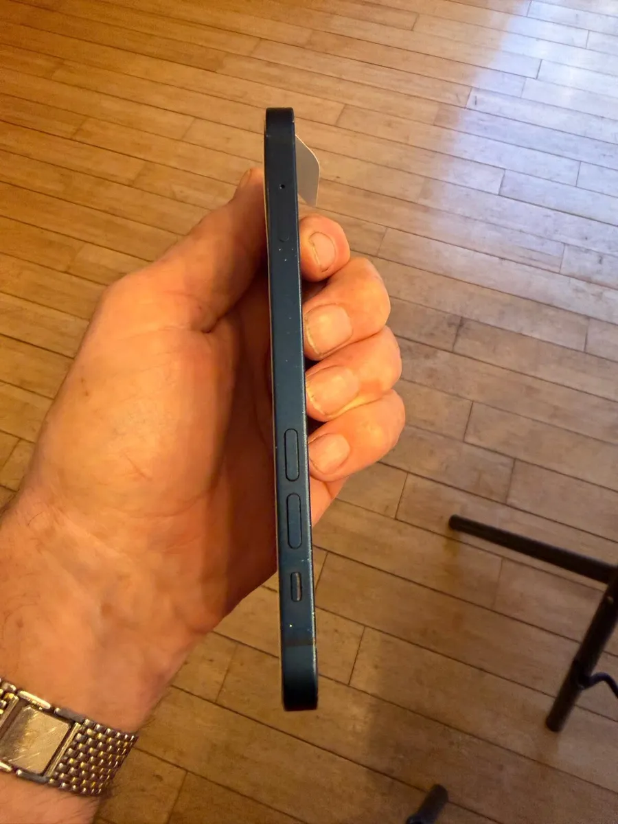 iPhone 12 64GB - Image 3