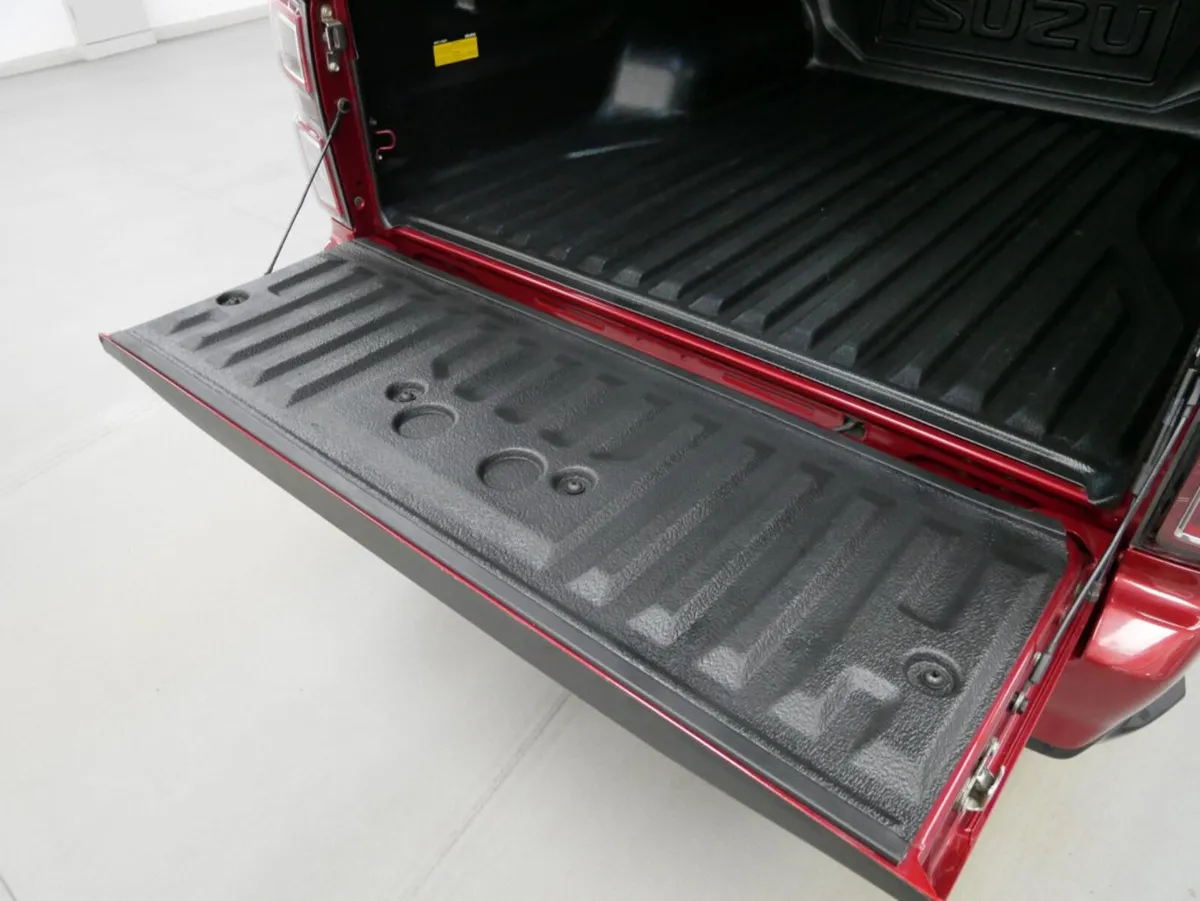 2024 Isuzu D-Max PickUp Van - Image 4