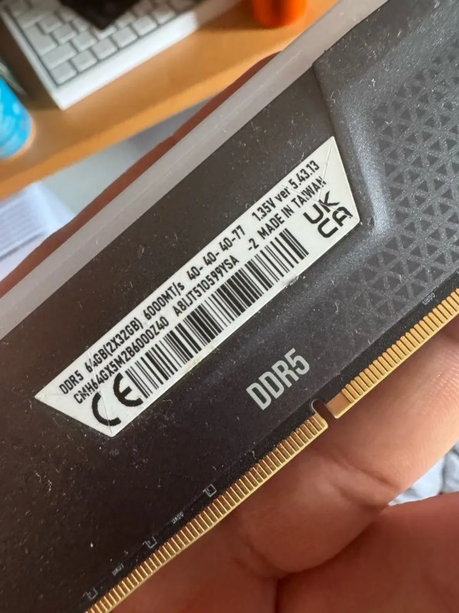 64GB DDR5 Corsair Vengeance RGB 6000MHz CL40 (2x32GB) - Image 3