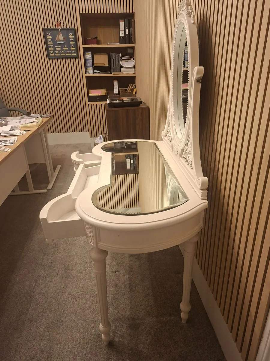 furniture - Image 4