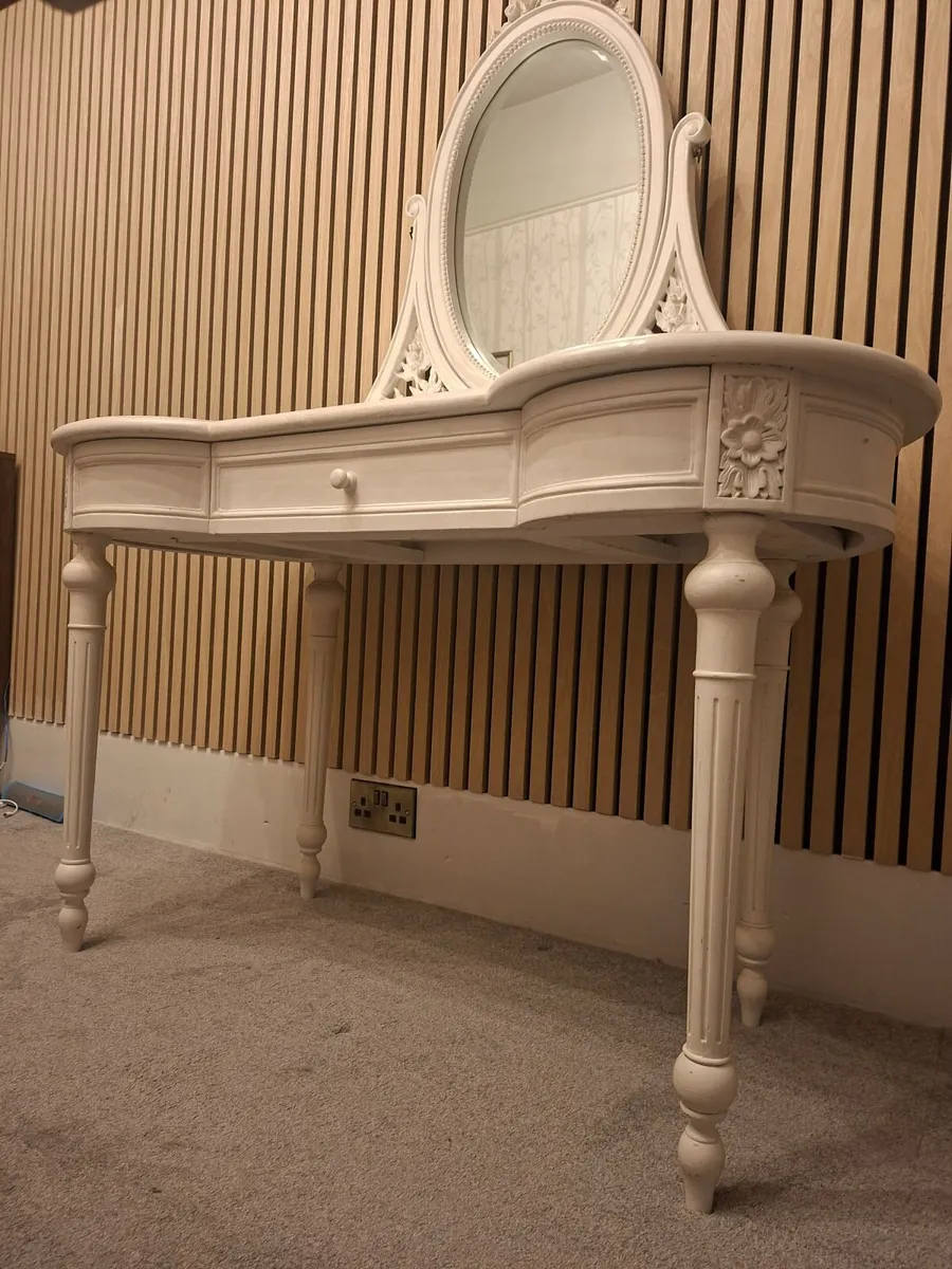 furniture - Image 3