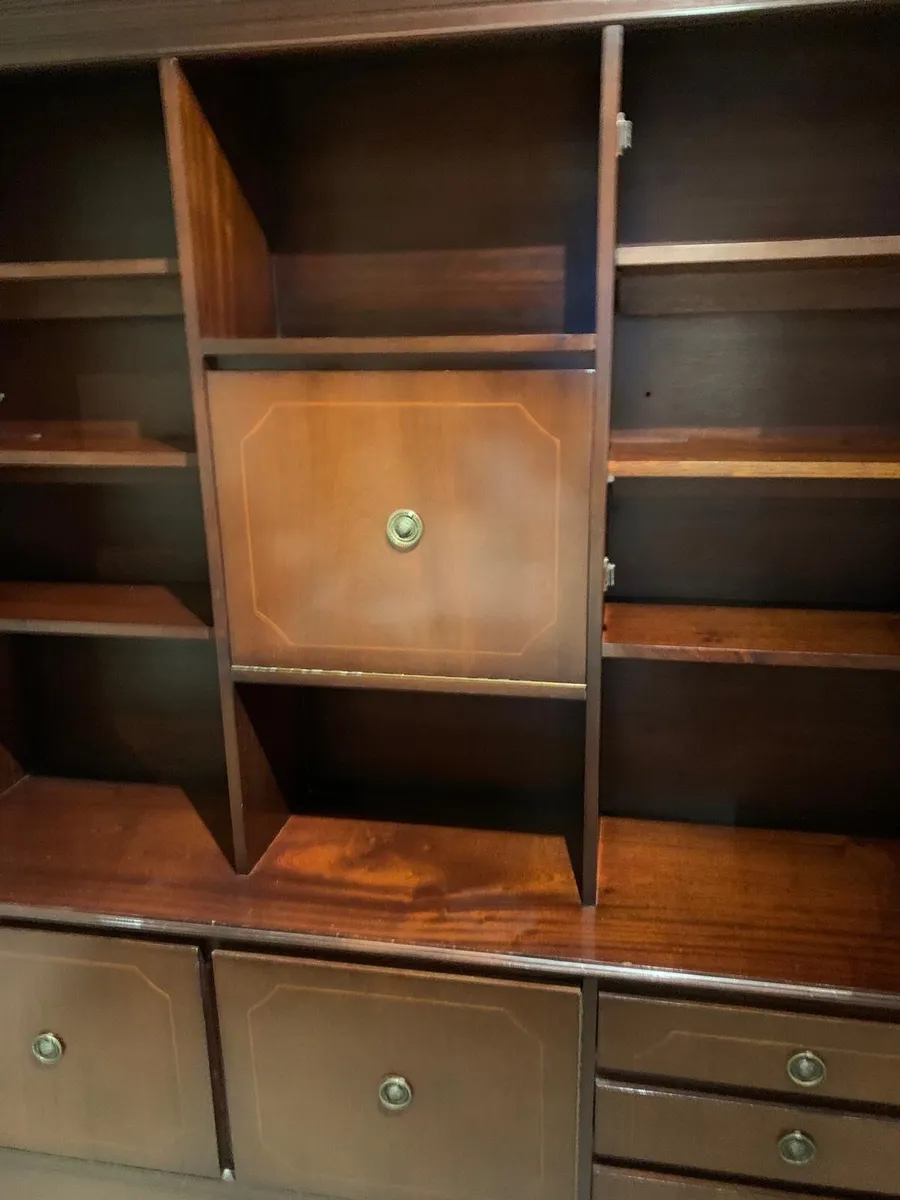 Beautiful mahogany dining cabinet - Image 4