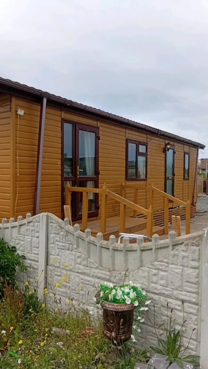 2014 log cabin style chalet - Image 1