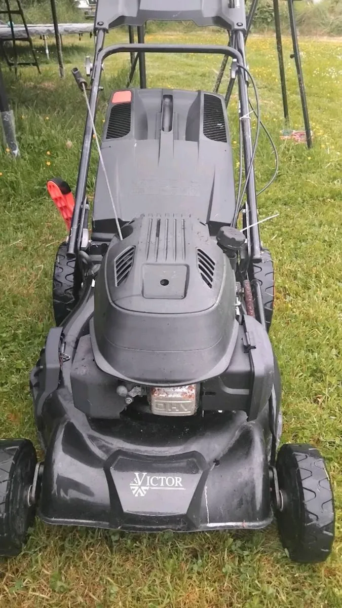 Victor self propelled push mower - Image 2