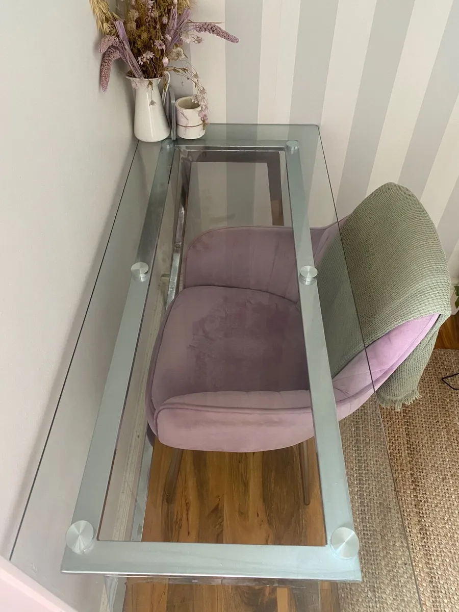 Desk / Chair - Image 4