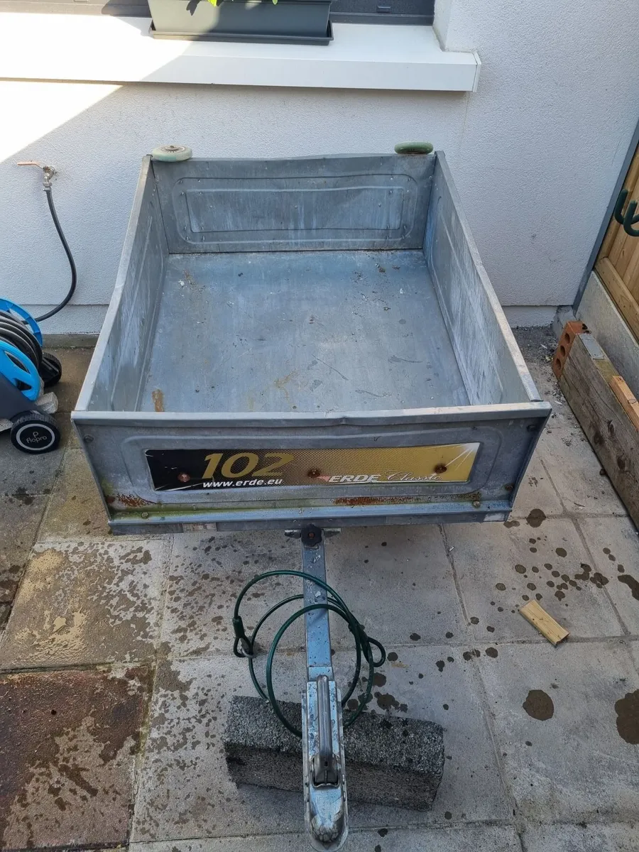 Trailer - Image 1