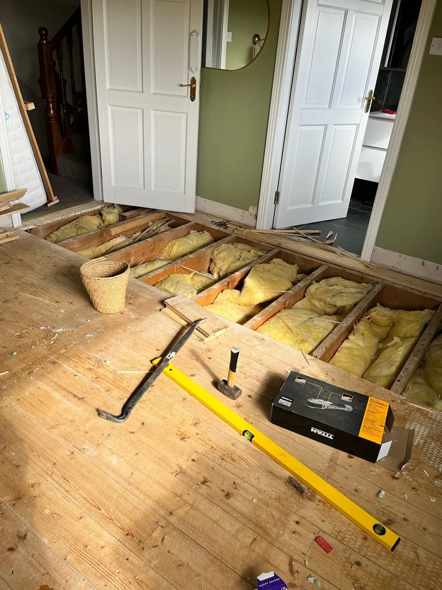 Old pine floor boards - Image 1
