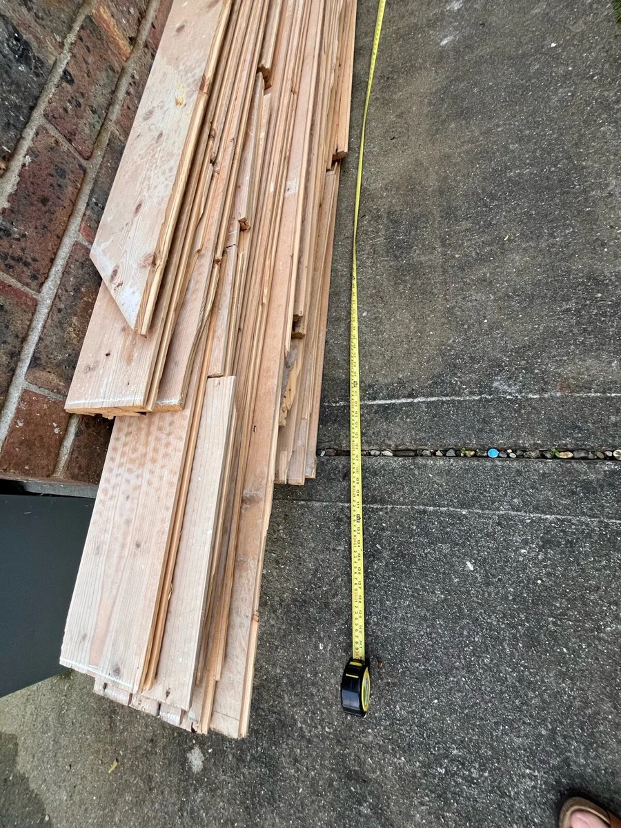 Old pine floor boards - Image 3