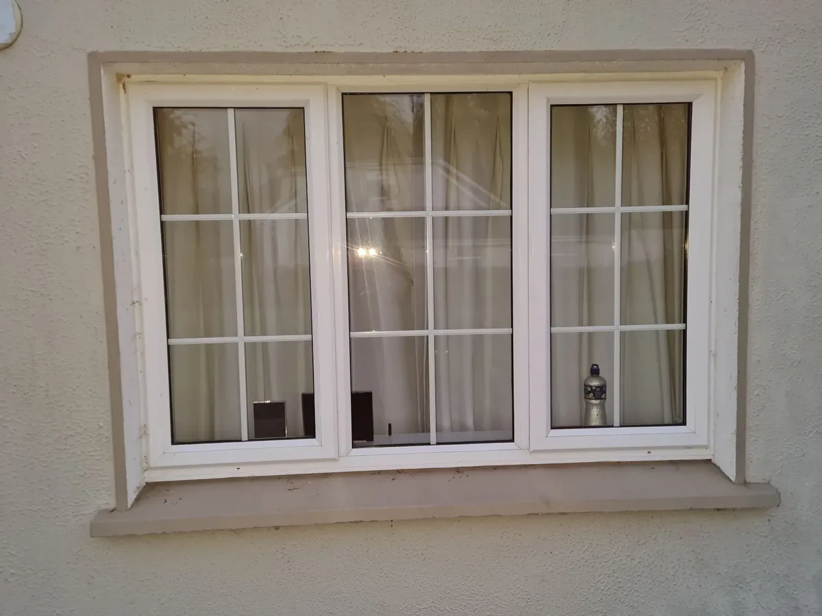 Windows back and front door - Image 4