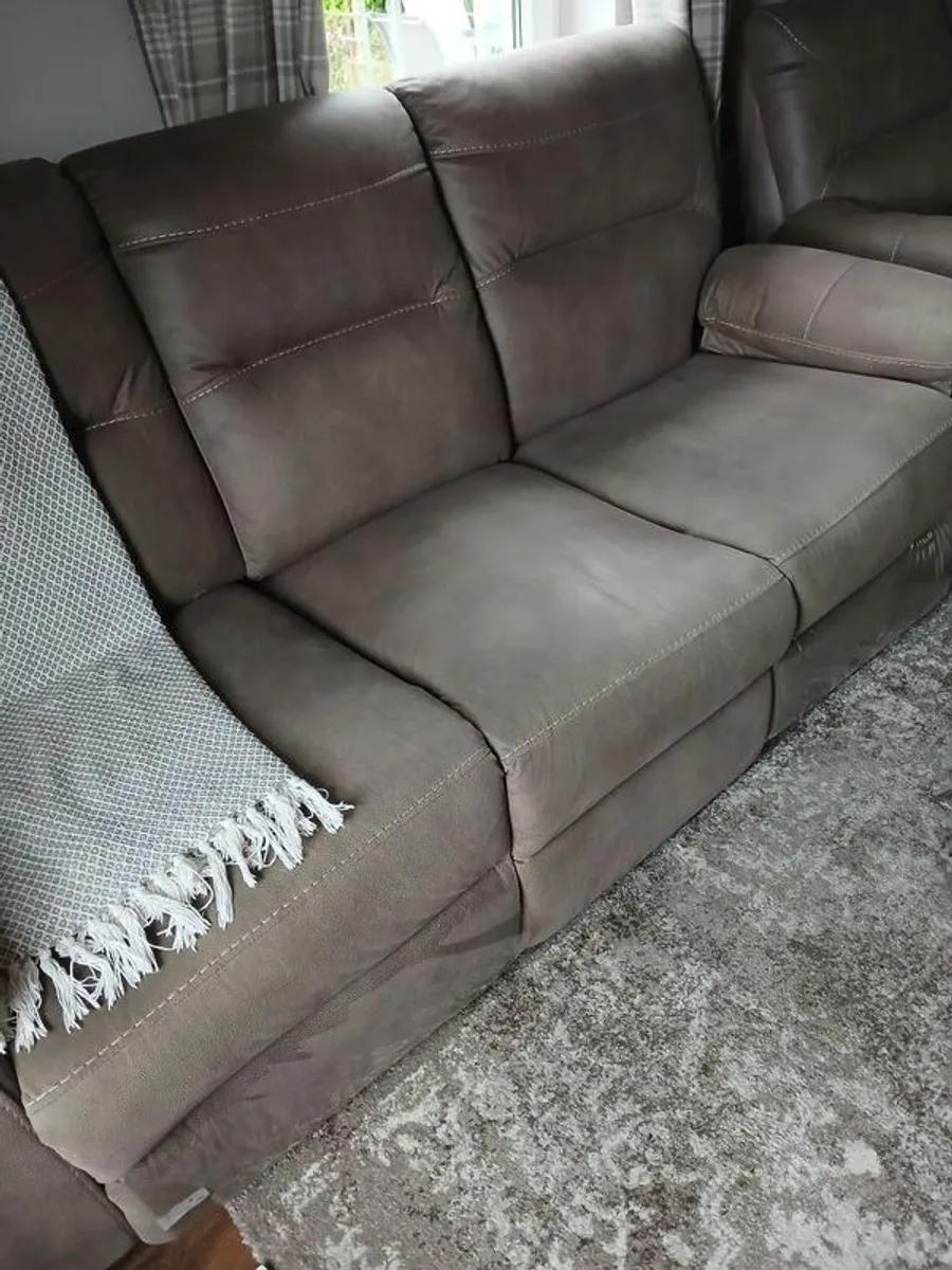 sofa - Image 2