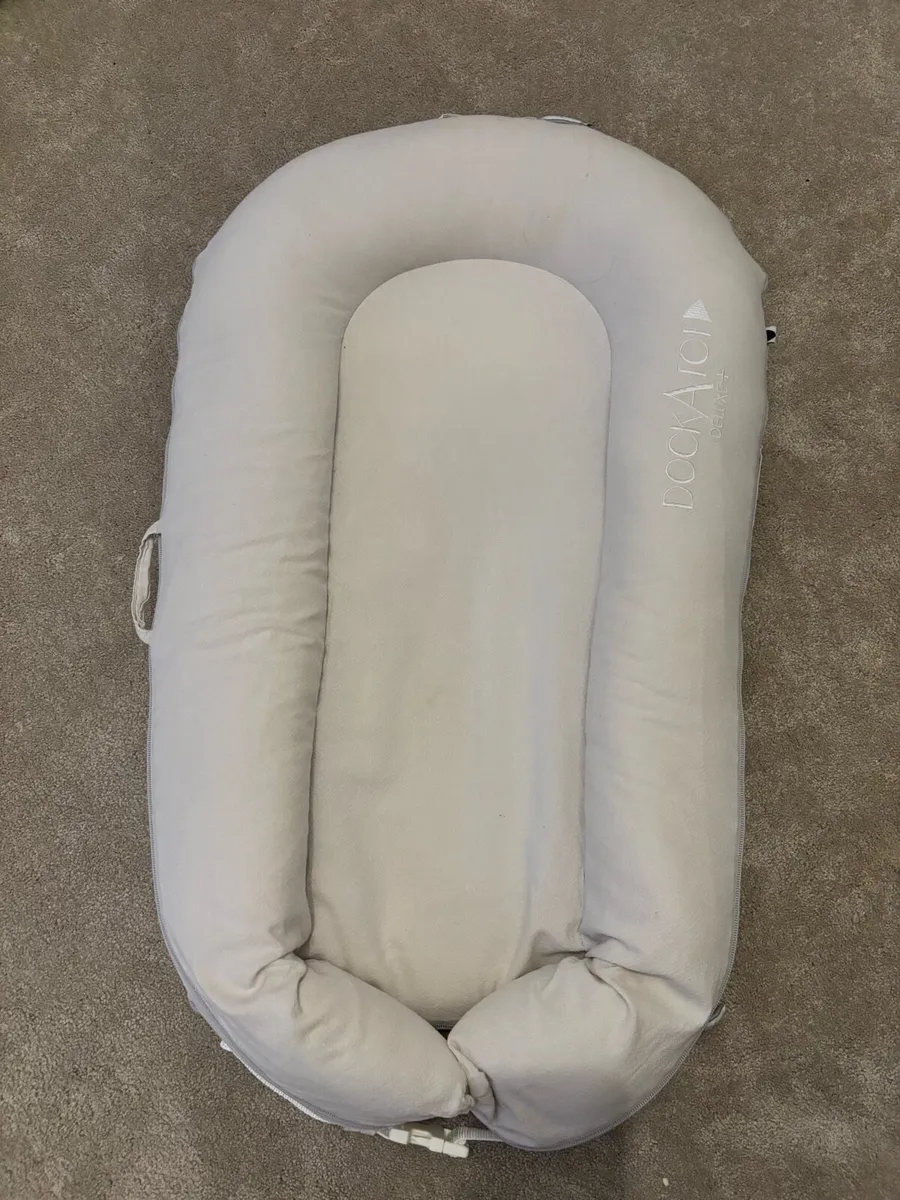 Dockatot Deluxe - Image 1