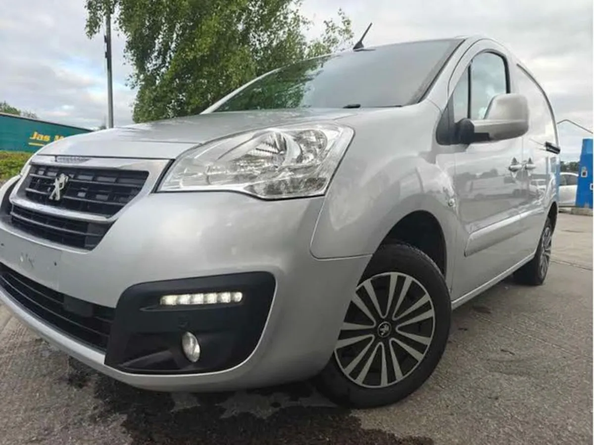 Peugeot Partner TOP SPEC VAN ! - Image 4