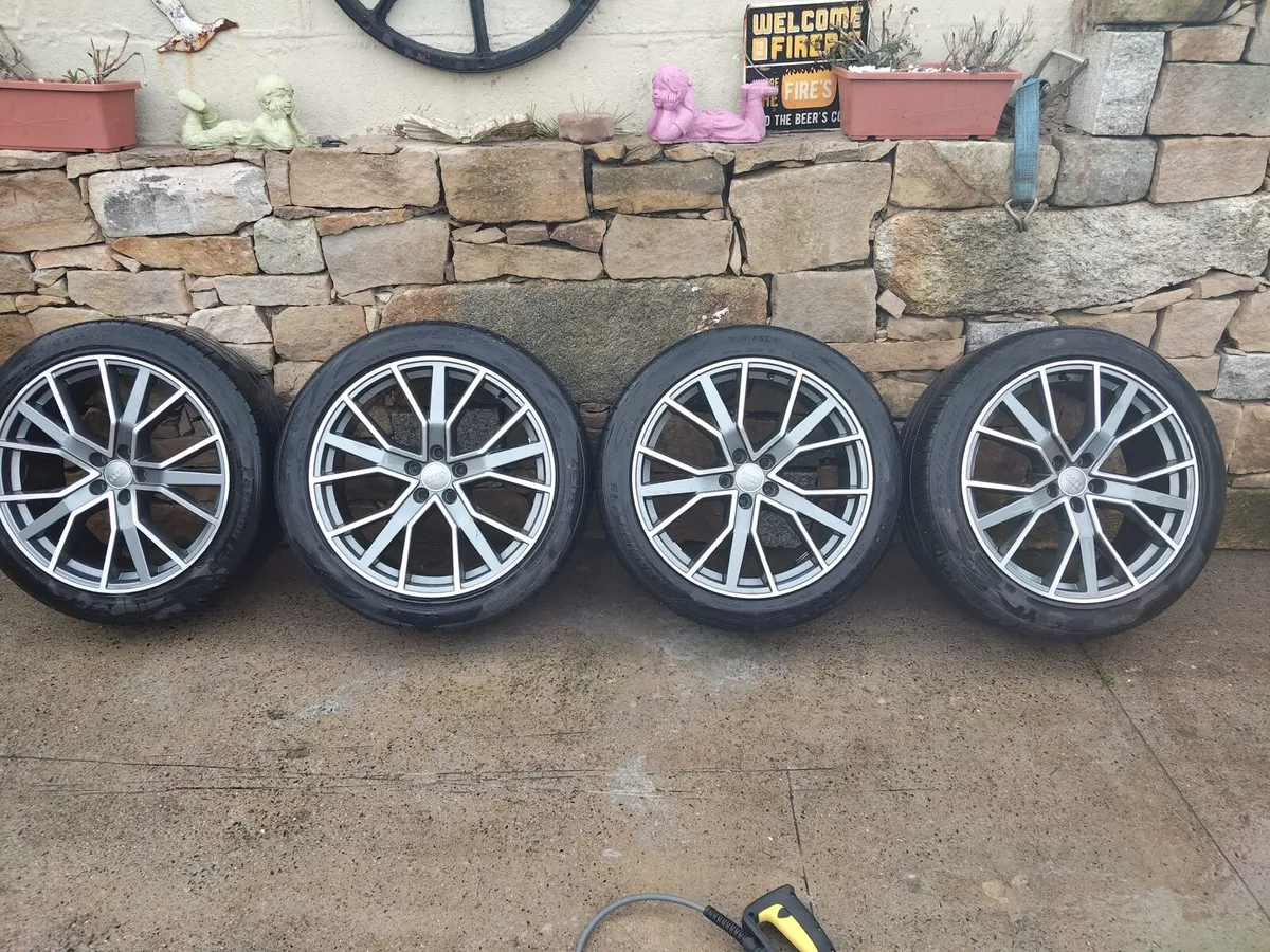 Audi q7 20 inch alloy wheels - Image 1