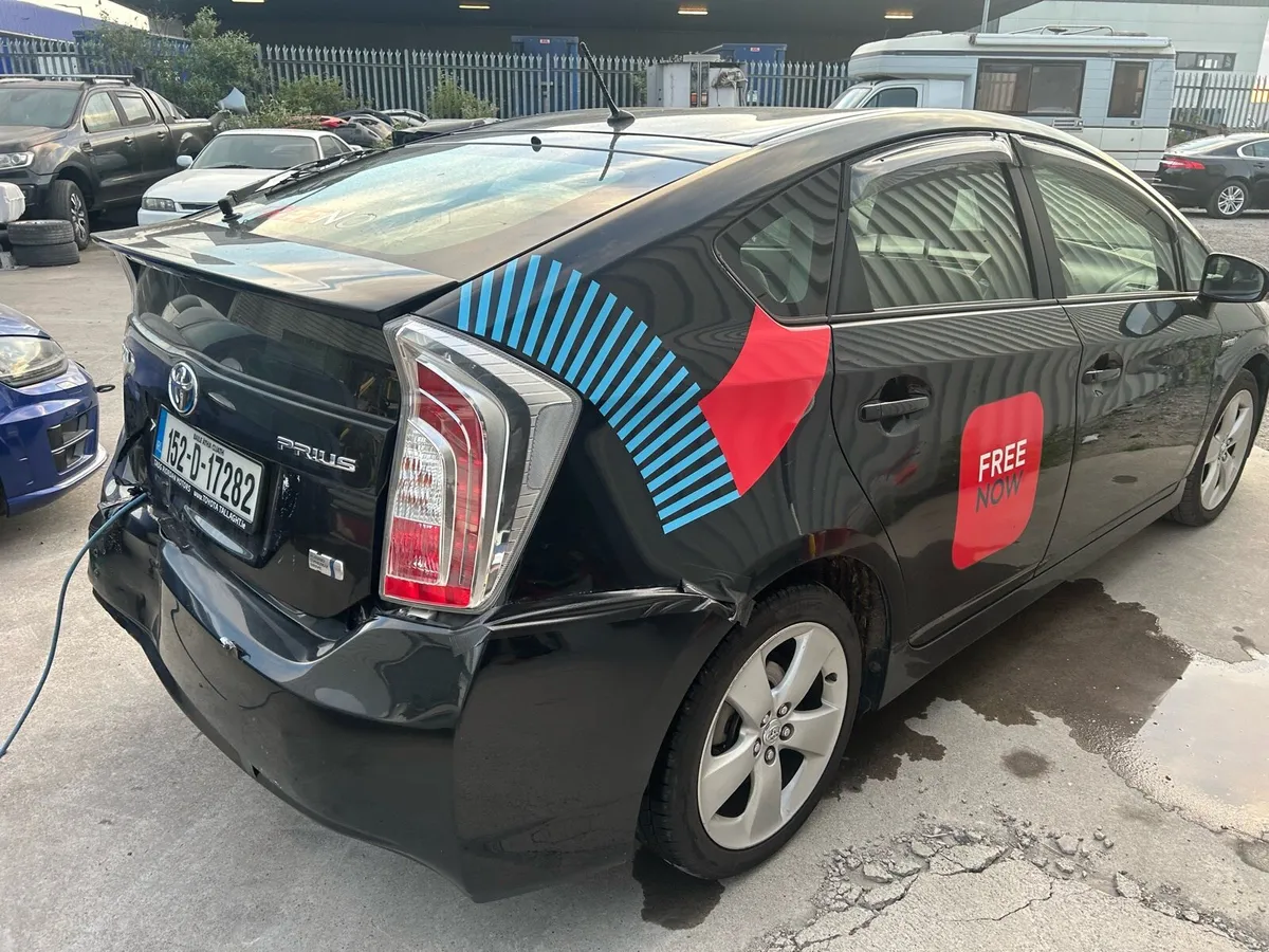 Toyota Prius - Image 4
