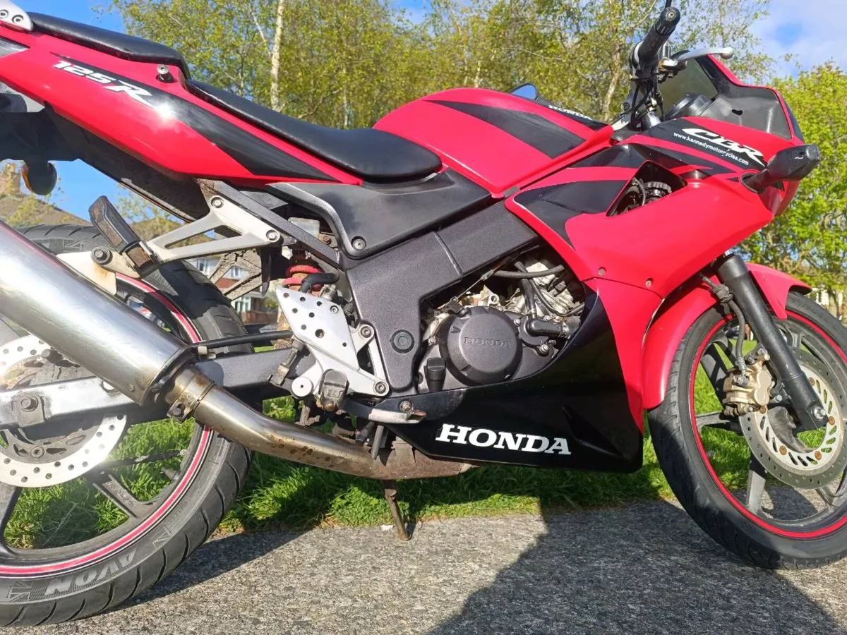 Honda CBR 125 - Image 2
