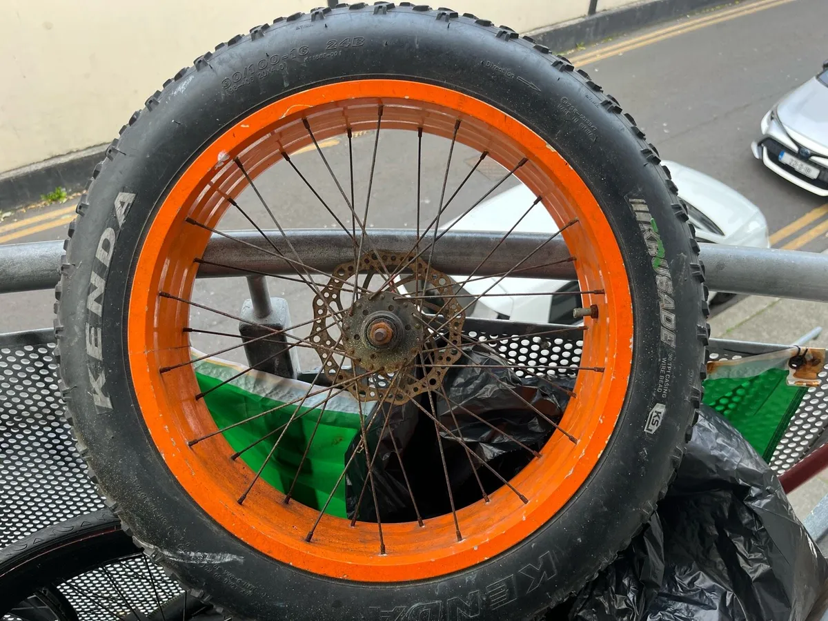 E BIKE FRONT WHEEL+ GOOD TYRE
