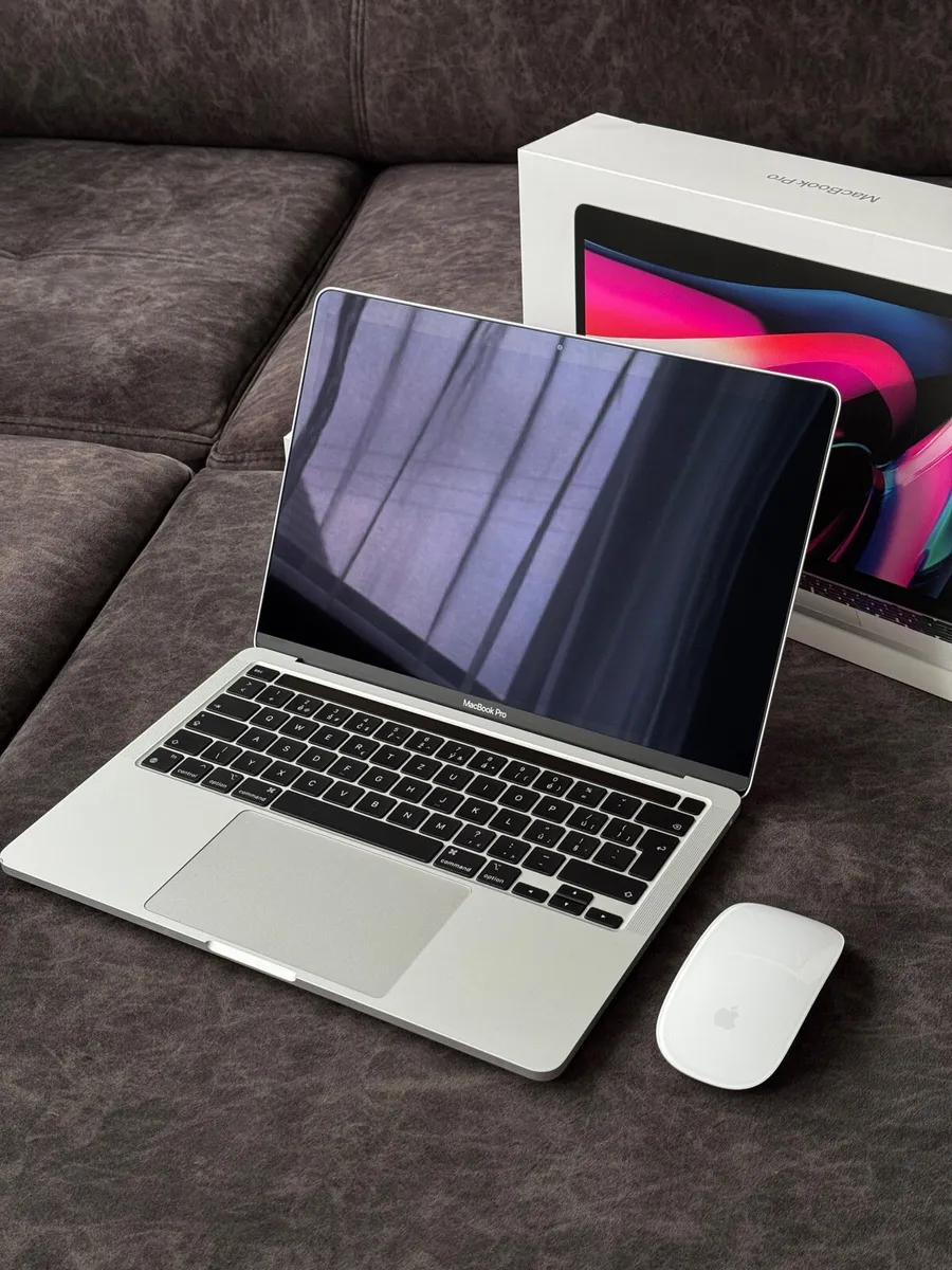 MacBook Pro 13" M2 - Image 1