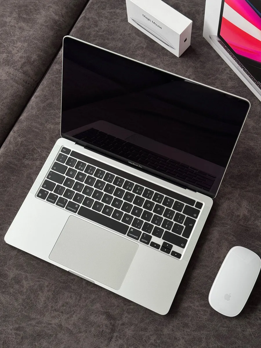 MacBook Pro 13" M2 - Image 3