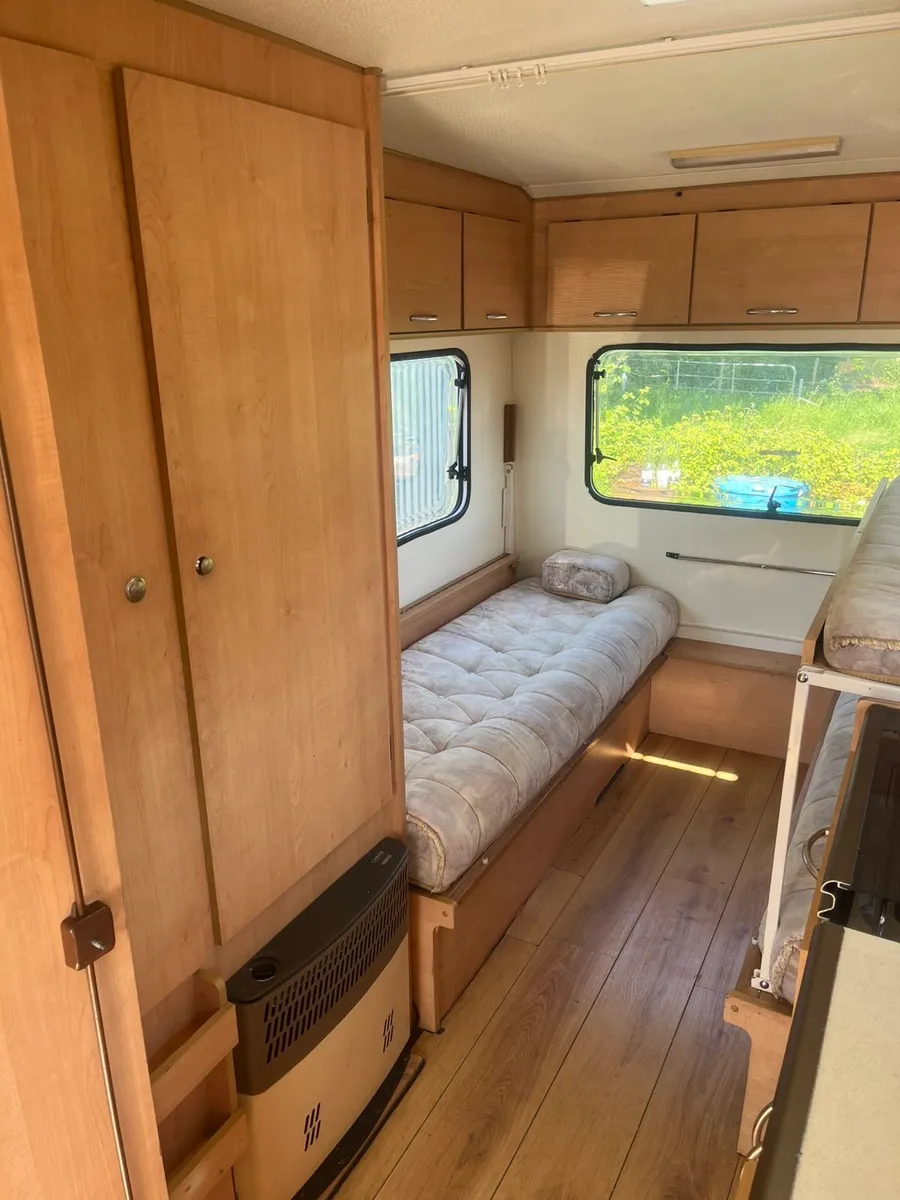 ABI Sprinter 500 – 6-Berth Family Caravan - Image 2
