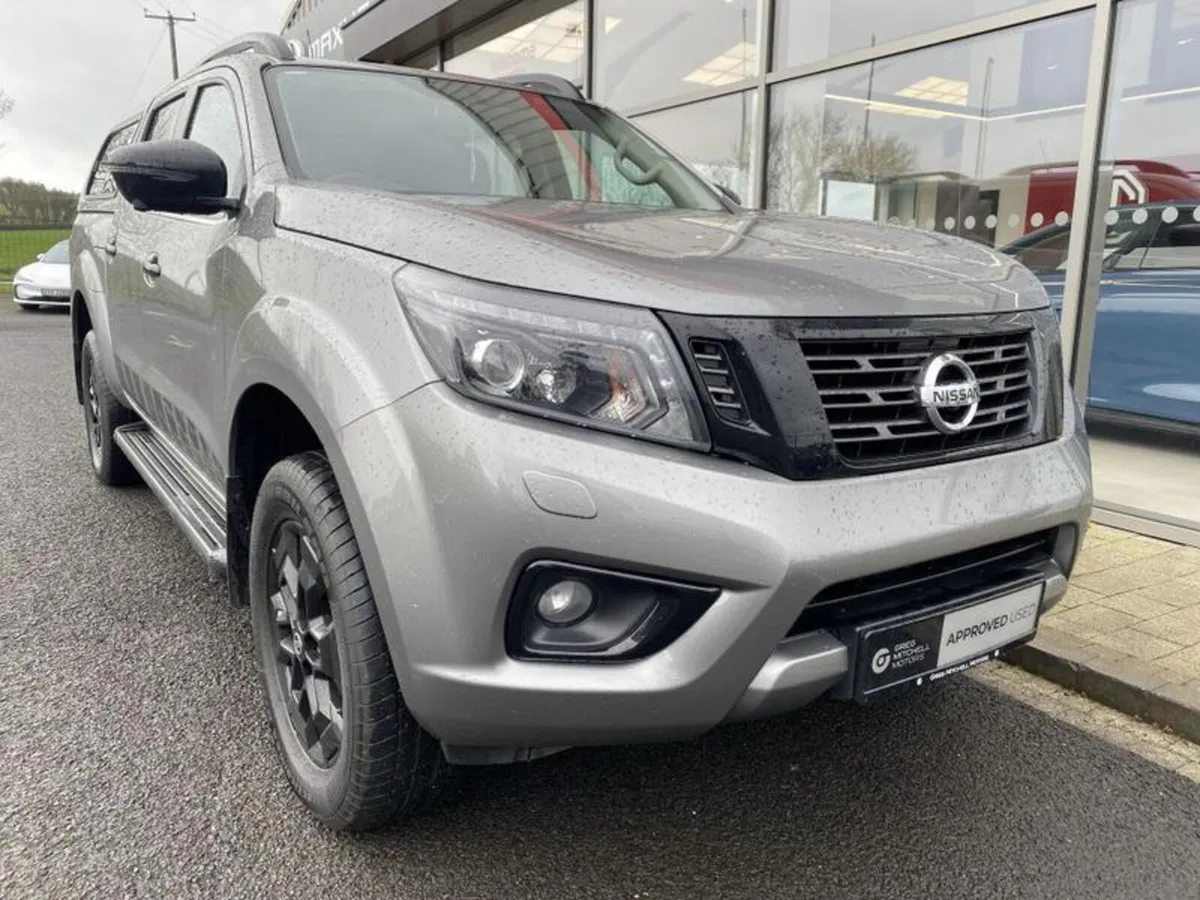 Nissan Navara SPECIAL EDITION Double Cab Pick Up N - Image 3