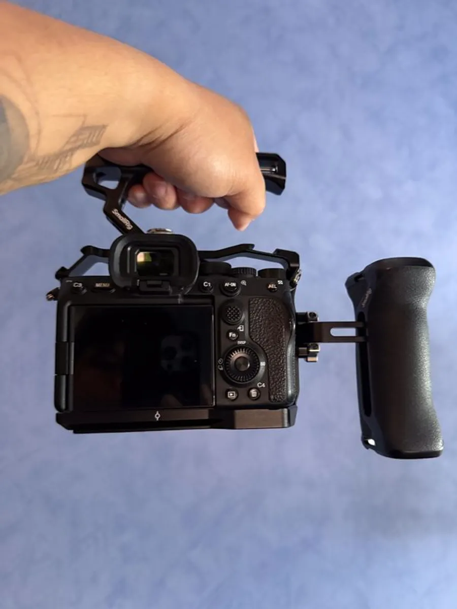 Bargain Sony A7S III Body with SmallRig Cage, Top Handle and Side Handle - Image 2
