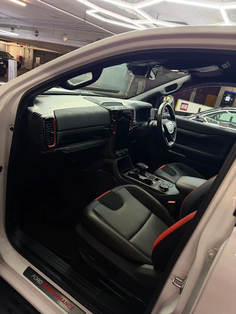 Ford Raptor V6 - Image 2