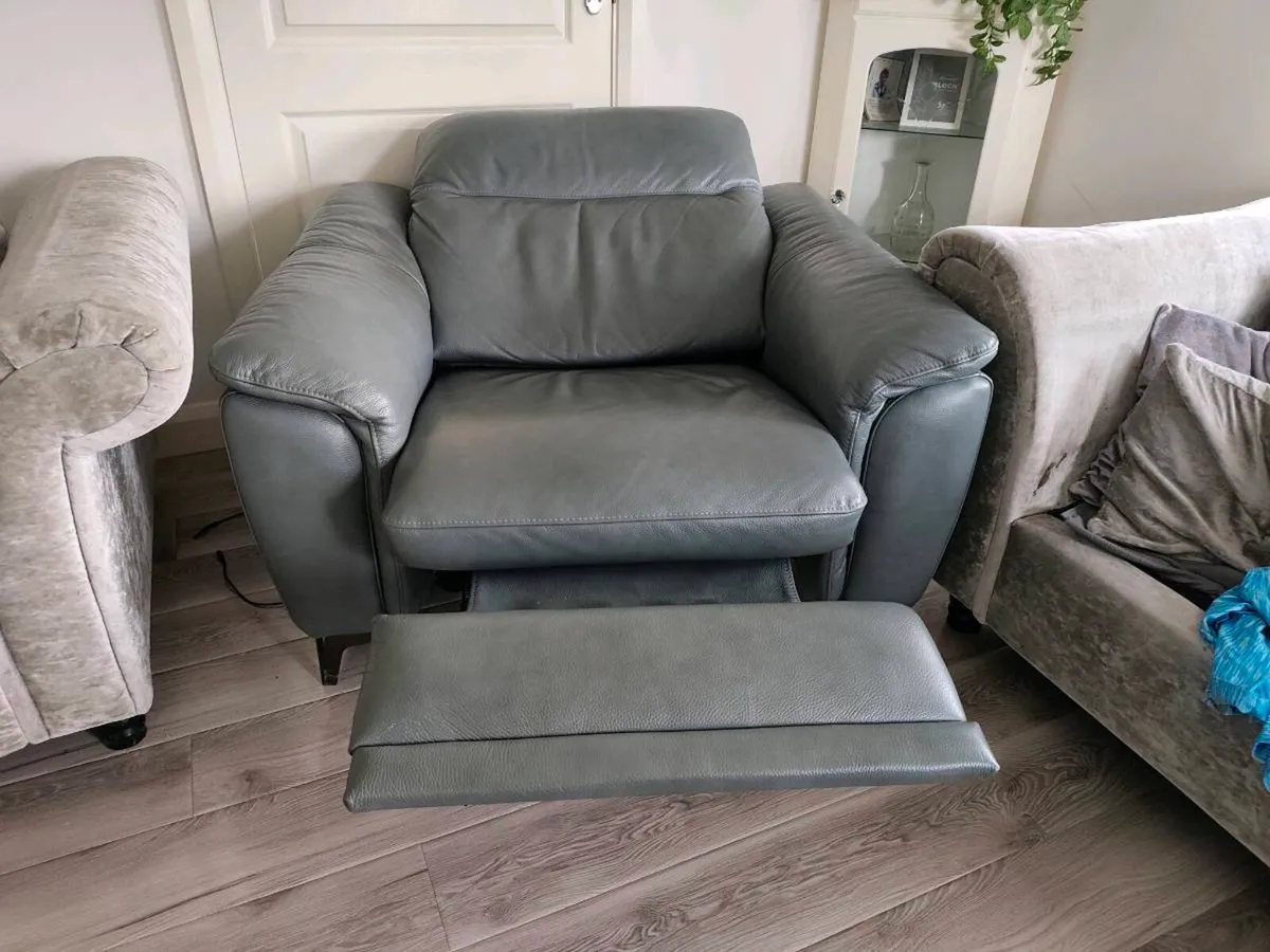 Electric recliner chair - Image 4