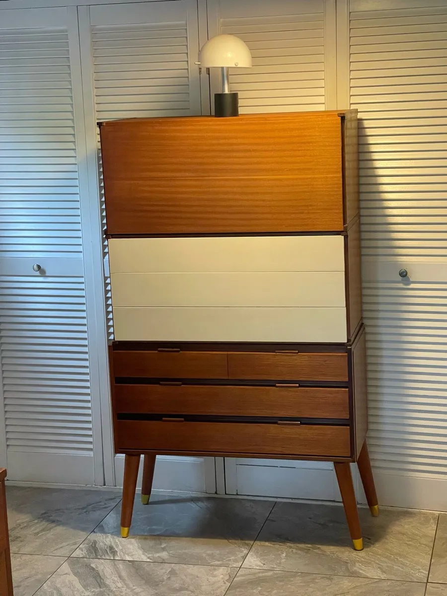 Mid century modular Buffet - Image 4