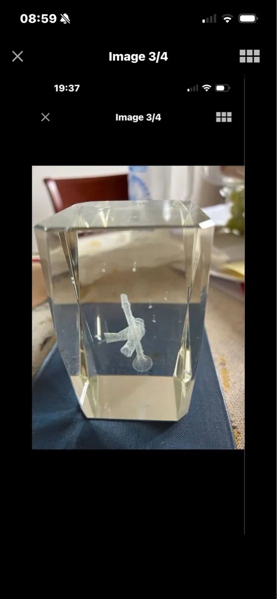 3D Enscribed Glass Clarinet Player - Image 3